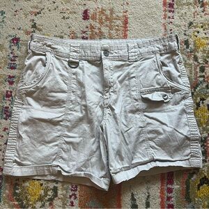 Style & Co Women’s Khaki Cargo Shorts Size 16